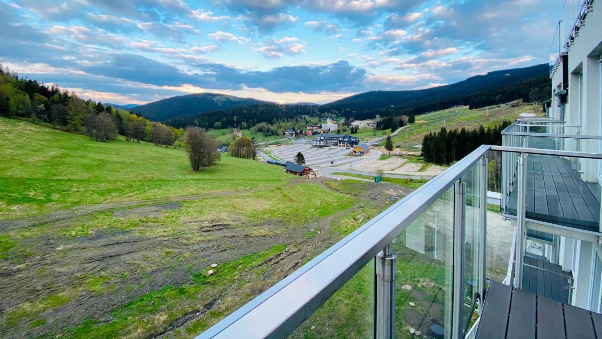 Panorama - Czarna Gora Resort By Sun & Snow Z Basenem I Sniadaniem Sienna  Bagian luar foto